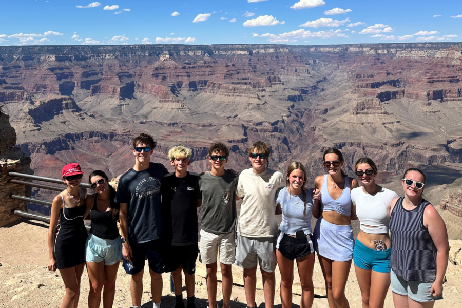 students at the grand canyon